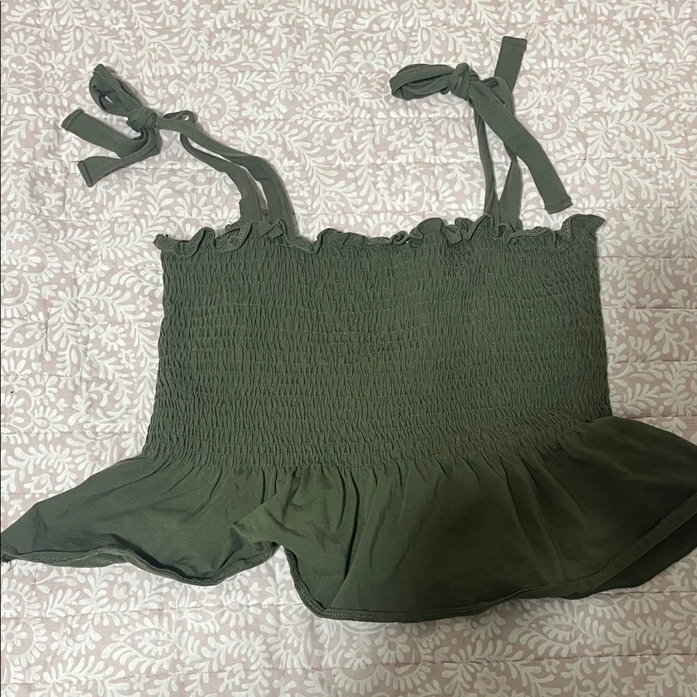 H&M Olive Green Smocked Ruffle Top - Picture 3 of 3